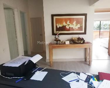 Casa de 5 alcobas en venta en El Poblado, Medellín, 270 m² · foto 8 de 14