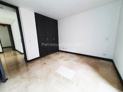 Apartamento de 3 alcobas en venta en Las Lomas, Medellín, 138 m² · foto 11 de 16