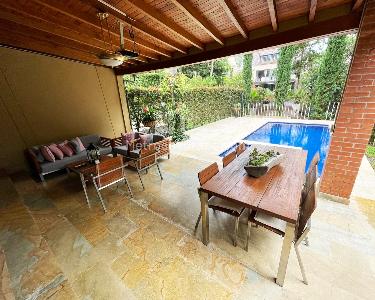 Casa de 3 alcobas en venta en El Poblado, Medellín, 310 m² · foto 11 de 15
