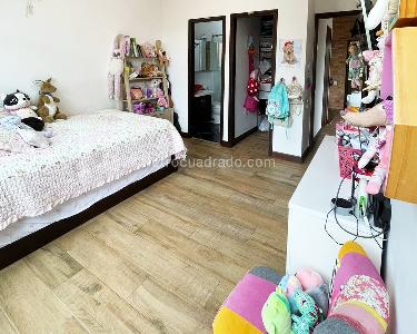 Casa de 3 alcobas en venta en El Poblado, Medellín, 310 m² · foto 6 de 15