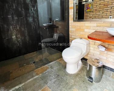 Casa de 3 alcobas en venta en El Poblado, Medellín, 310 m² · foto 8 de 15