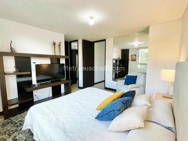 Furnished 4BR Apartment in Santa María de los Ángeles - 9