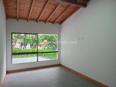 Casa en arriendo en El Poblado, Medellín · foto 10 de 18