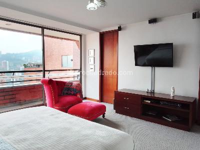Apartamento de 3 alcobas en venta en California Del Poblado, Medellín, 232 m² · foto 12 de 19