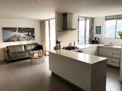 Apartamento en arriendo en El Poblado, Medellín · foto 2 de 13