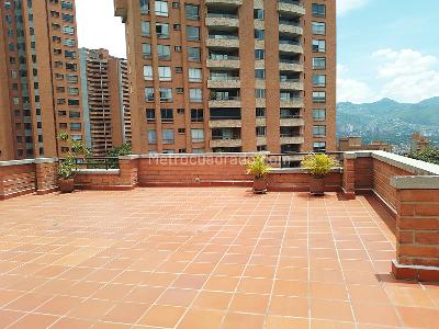 Apartamento de 4 alcobas en venta en El Poblado, Medellín, 300 m² · foto 18 de 20