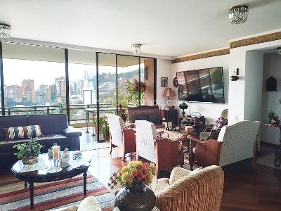 Apartamento de 4 alcobas en venta en El Poblado, Medellín, 300 m² · foto 2 de 20