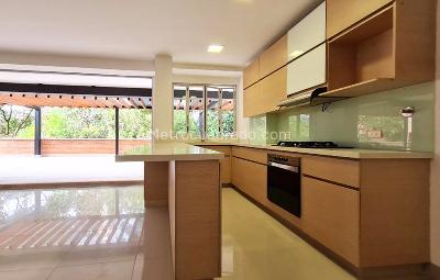 Apartamento de 4 alcobas en venta en Alejandría, Medellín, 136 m² · foto 3 de 16