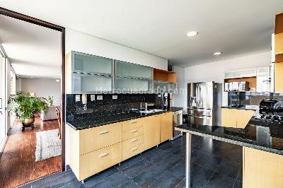 Apartamento en venta en El Poblado, Medellín · foto 6 de 20