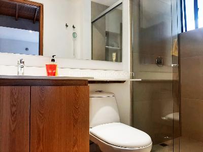 Apartamento de 3 alcobas en venta en El Poblado, Medellín, 240 m² · foto 17 de 18