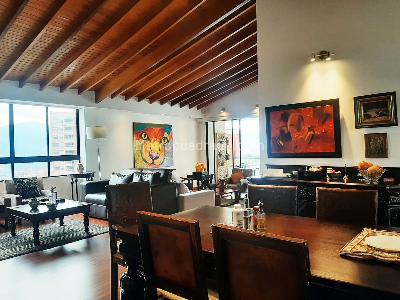 Apartamento de 3 alcobas en venta en El Poblado, Medellín, 240 m² · foto 3 de 18