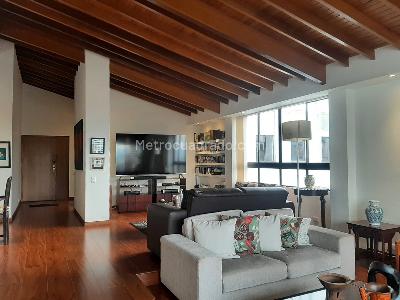 Apartamento de 3 alcobas en venta en El Poblado, Medellín, 240 m² · foto 5 de 18
