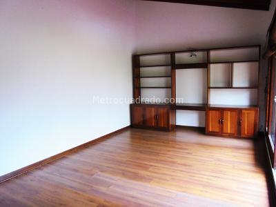 Casa de 4 alcobas en venta en El Poblado, Medellín, 300 m² · foto 6 de 17