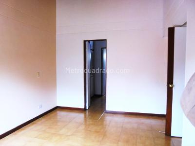 Casa de 4 alcobas en venta en El Poblado, Medellín, 300 m² · foto 7 de 17