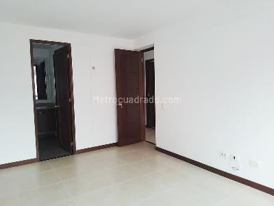 Apartamento de 3 alcobas en venta en La Florida, Medellín, 325 m² · foto 15 de 19