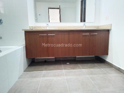 Apartamento de 3 alcobas en venta en La Florida, Medellín, 325 m² · foto 16 de 19