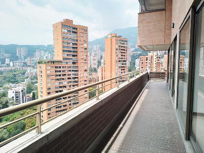 Apartamento de 3 alcobas en venta en La Florida, Medellín, 325 m² · foto 17 de 19