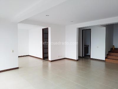 Apartamento de 3 alcobas en venta en La Florida, Medellín, 325 m² · foto 3 de 19
