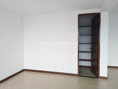 Apartamento de 3 alcobas en venta en La Florida, Medellín, 325 m² · foto 6 de 19