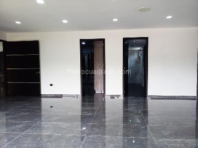 Casa de 5 alcobas en venta en Envigado, Envigado, 720 m² · foto 11 de 18