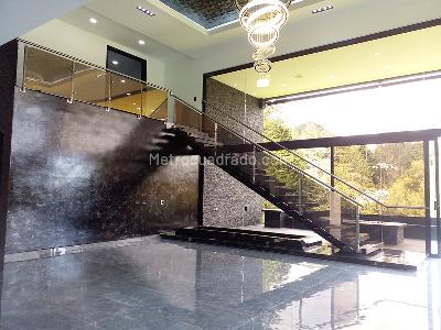 Casa de 5 alcobas en venta en Envigado, Envigado, 720 m² · foto 2 de 18