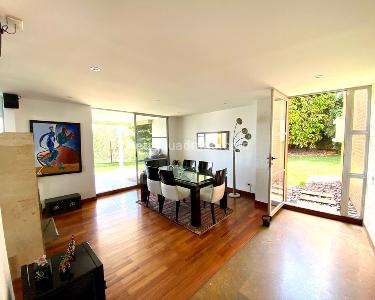 Casa de 3 alcobas en venta en El Poblado, Medellín, 420 m² · foto 3 de 14