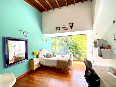Casa de 3 alcobas en venta en El Poblado, Medellín, 420 m² · foto 9 de 14