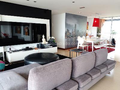 Apartamento de 3 alcobas en venta en Los Balsos, Medellín, 230 m² · foto 3 de 20