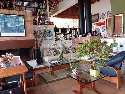 Casa de 5 alcobas en venta en Envigado, Envigado, 590 m² · foto 2 de 20