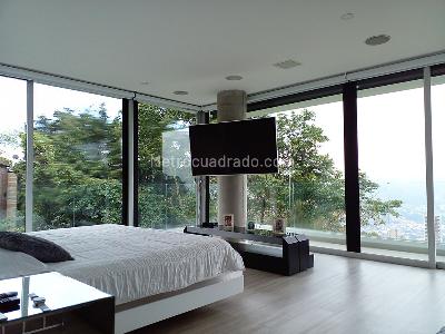 Casa de 4 alcobas en venta en El Poblado, Medellín, 680 m² · foto 11 de 20