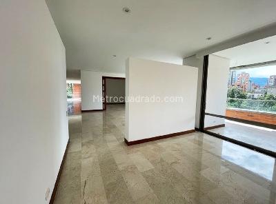 Apartamento de 3 alcobas en venta en El Poblado, Medellín, 370 m² · foto 2 de 12