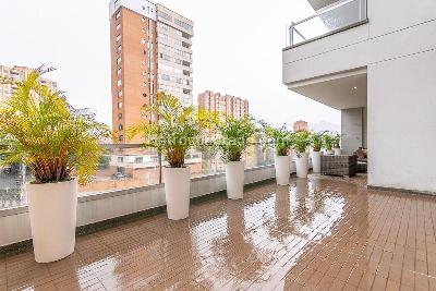 Apartamento de 3 alcobas en venta en El Poblado, Medellín, 187 m² · foto 16 de 18