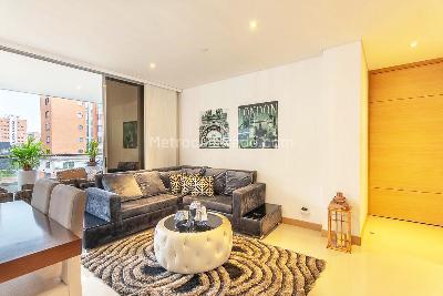 Apartamento de 3 alcobas en venta en El Poblado, Medellín, 187 m² · foto 2 de 18