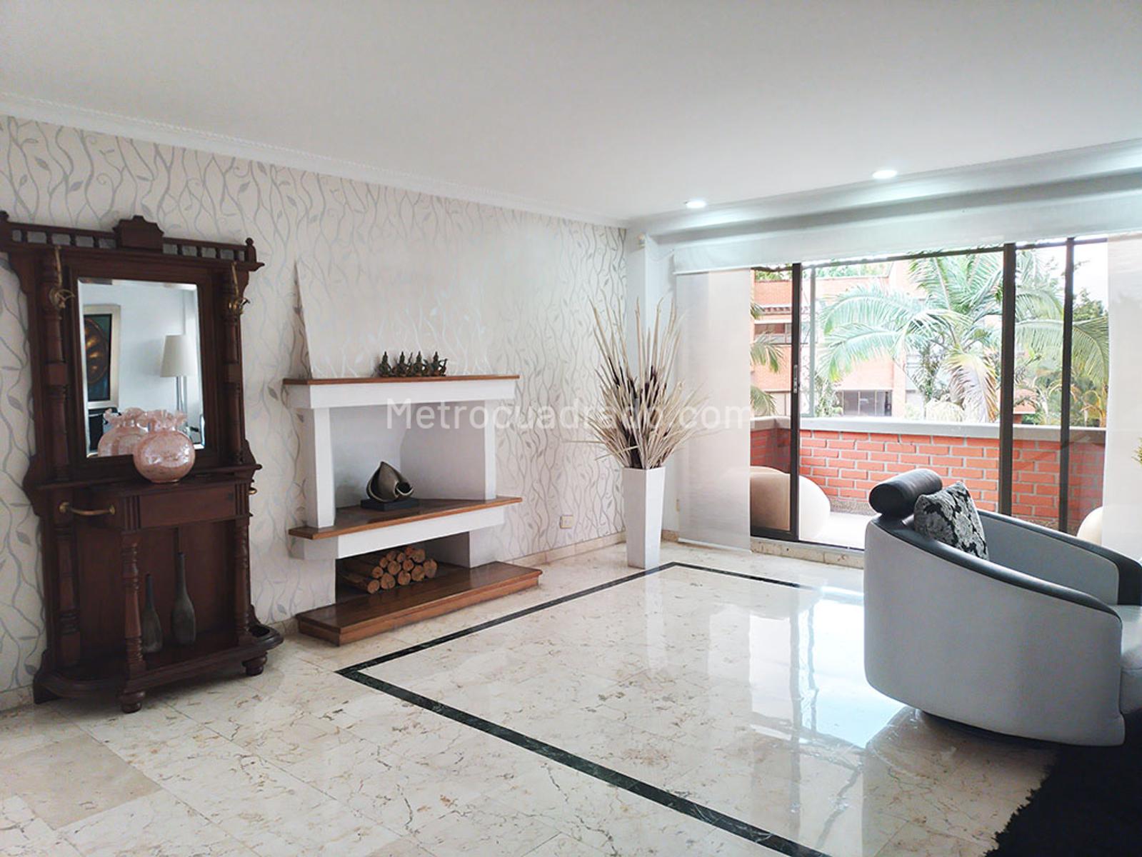 Casa de 5 habitaciones en venta en El Poblado, Medellín — imagen 1 de 20