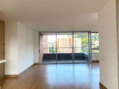 Apartamento de 3 alcobas en venta en Castropol, Medellín, 136 m² · foto 3 de 19