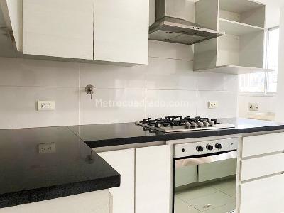 Apartamento de 3 alcobas en venta en Castropol, Medellín, 136 m² · foto 8 de 19