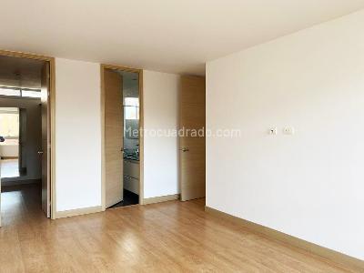 Apartamento de 3 alcobas en venta en Castropol, Medellín, 136 m² · foto 10 de 19