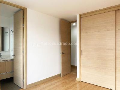 Apartamento de 3 alcobas en venta en Castropol, Medellín, 136 m² · foto 15 de 19