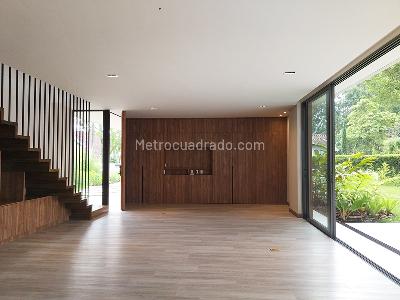 Casa de 3 alcobas en venta en Los Balsos, Medellín, 1125 m² · foto 2 de 19
