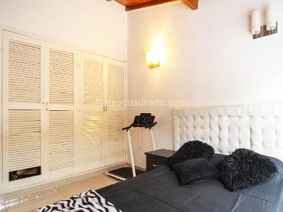 Casa de 4 alcobas en venta en La Asomadera, Medellín, 400 m² · foto 10 de 19