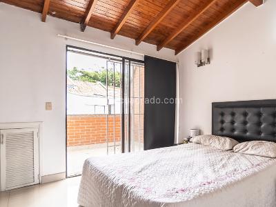 Casa de 4 alcobas en venta en La Asomadera, Medellín, 400 m² · foto 11 de 19