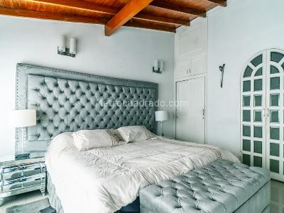 Casa de 4 alcobas en venta en La Asomadera, Medellín, 400 m² · foto 15 de 19