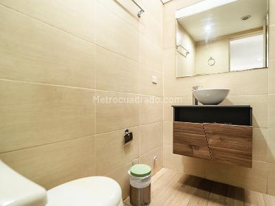 Casa de 4 alcobas en venta en La Asomadera, Medellín, 400 m² · foto 16 de 19