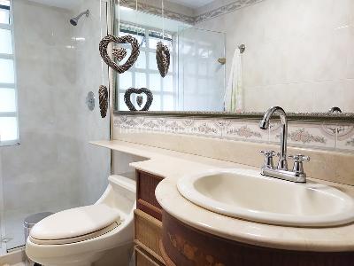 Casa de 5 alcobas en venta en El Poblado, Medellín, 450 m² · foto 16 de 20