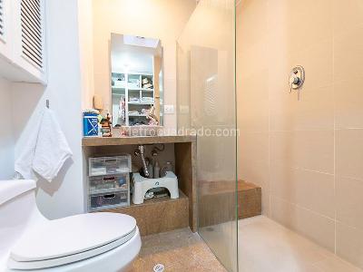 Apartamento de 2 alcobas en venta en El Poblado, Medellín, 175 m² · foto 13 de 17