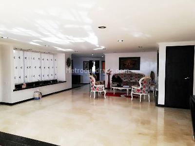 Apartamento en venta en El Poblado, Medellín · foto 7 de 14