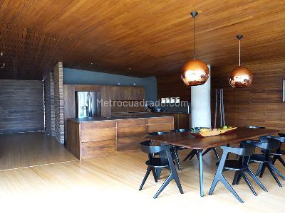 Casa de 4 alcobas en venta en Envigado, Envigado, 433 m² · foto 2 de 19
