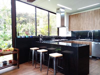 Casa de 3 alcobas en venta en Envigado, Envigado, 450 m² · foto 5 de 20