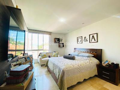 Apartamento de 3 alcobas en venta en Castropol, Medellín, 151 m² · foto 11 de 19