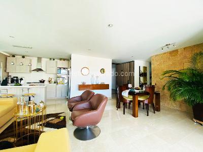 Apartamento de 3 alcobas en venta en Castropol, Medellín, 151 m² · foto 2 de 19